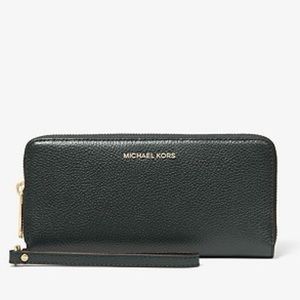 Michael Kors Black Leather Continental Wristlet